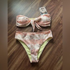 ✨Brand: Aerie Bathing Suit, Color: mix of orange, red, + yellow, Size: Large✨